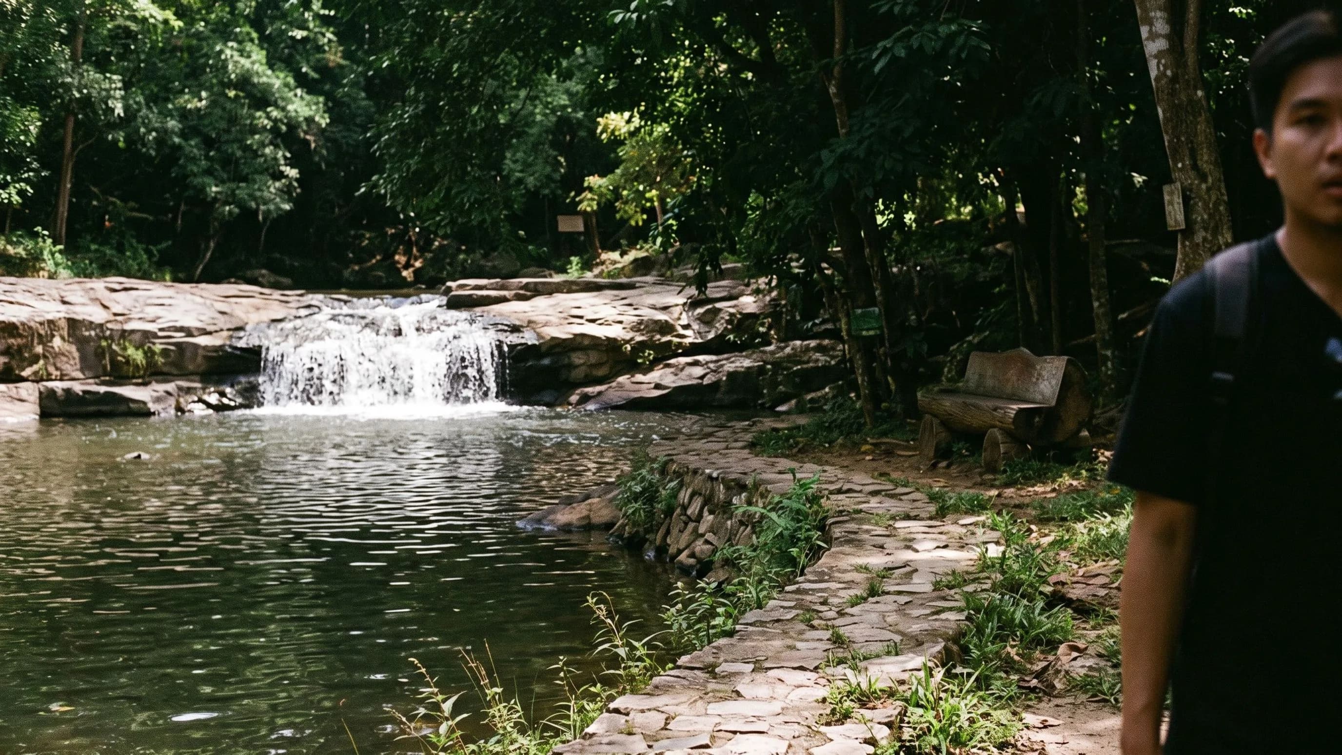 Si Chomphu Forest Park