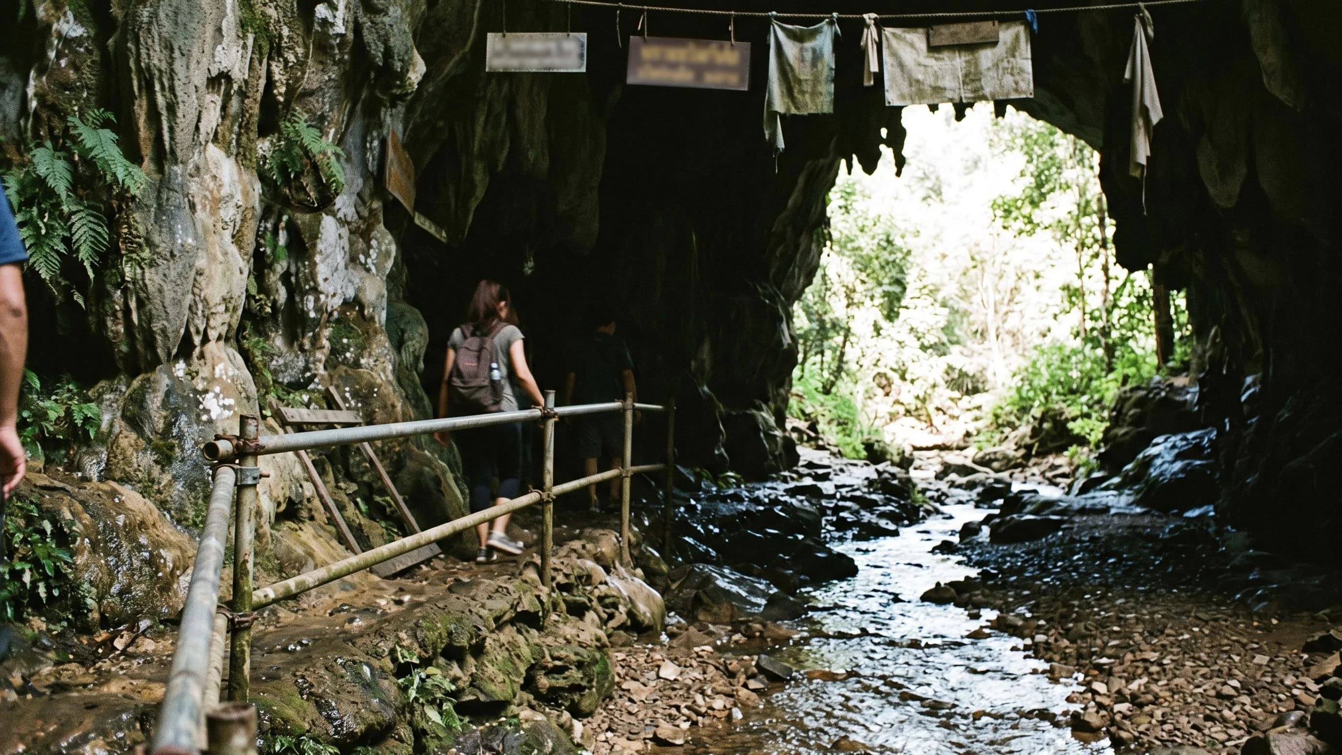 Ta Khobi Cave Forest Park